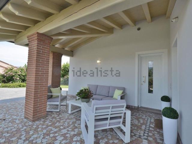 Casa in vendita a Rosà, Veneto