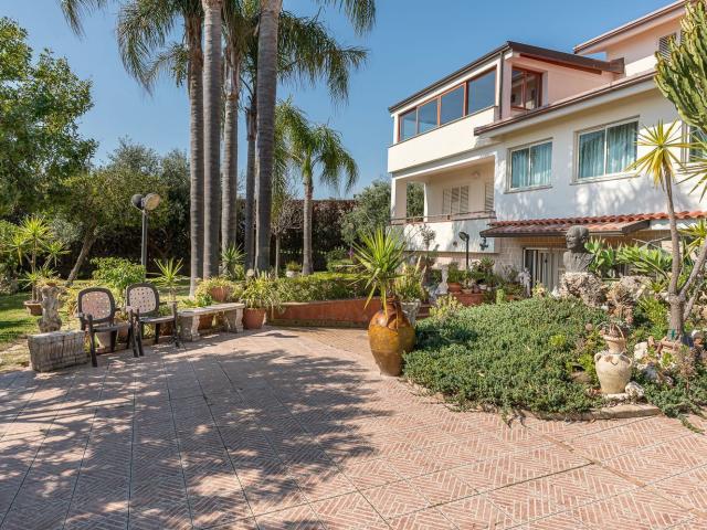 Casa in vendita a Calabria, Reggio Calabria