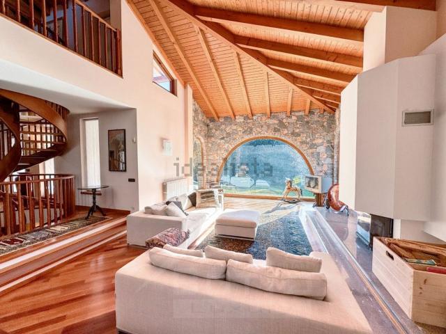 Casa in vendita a Invorio Superiore, Invorio