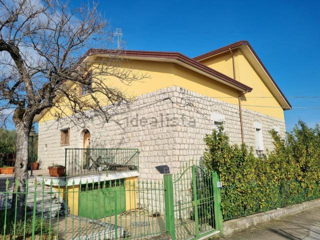 Casa in vendita a Prata Principato Ultra, Campania