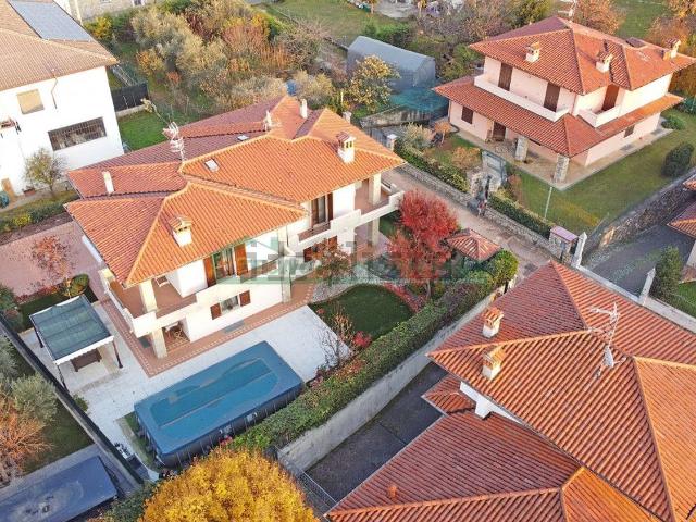 Casa in vendita a Prevalle, Lombardia