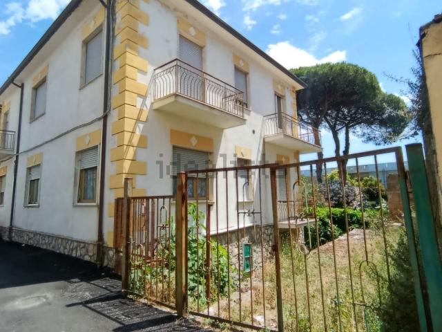 Casa in vendita a Minturno, Lazio