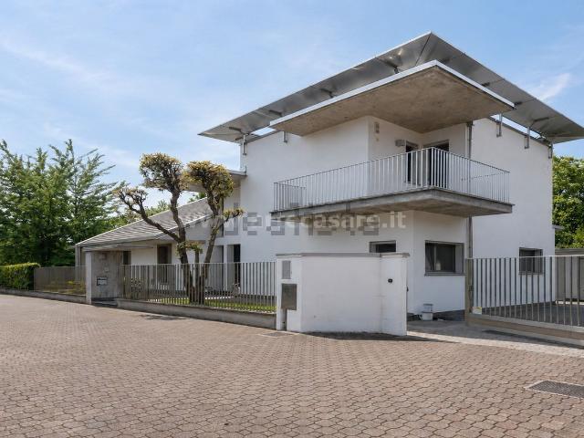 Casa in vendita a Busto Garolfo, Lombardia