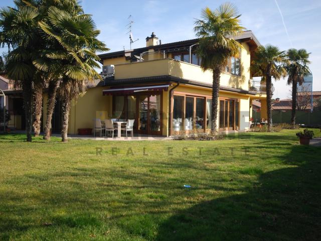 Casa in vendita a Zona Sud, Brescia