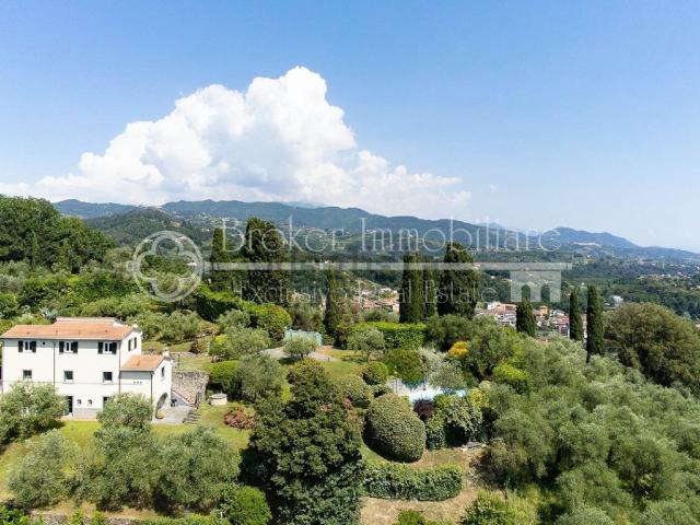 Casa in vendita a Sarzana, Liguria