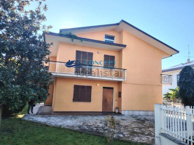 Casa in vendita a Unione dei Comuni della Val Vibrata, Corropoli