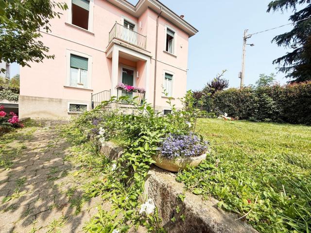 Casa in vendita a Turate, Lombardia