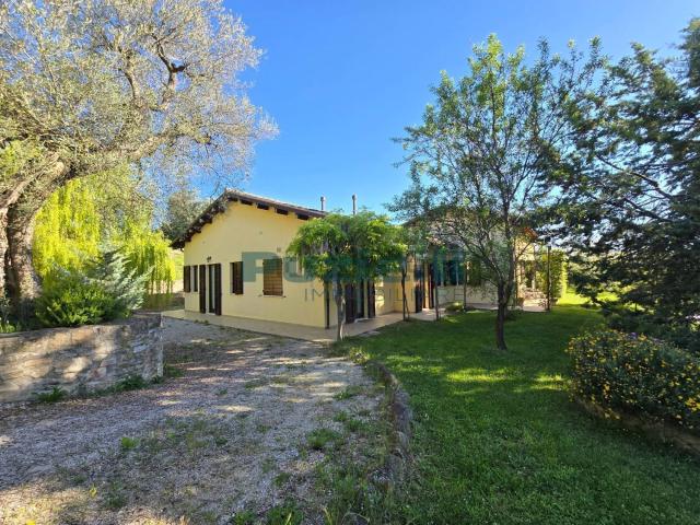 Casa in vendita a Contrada San Carlo, Treia