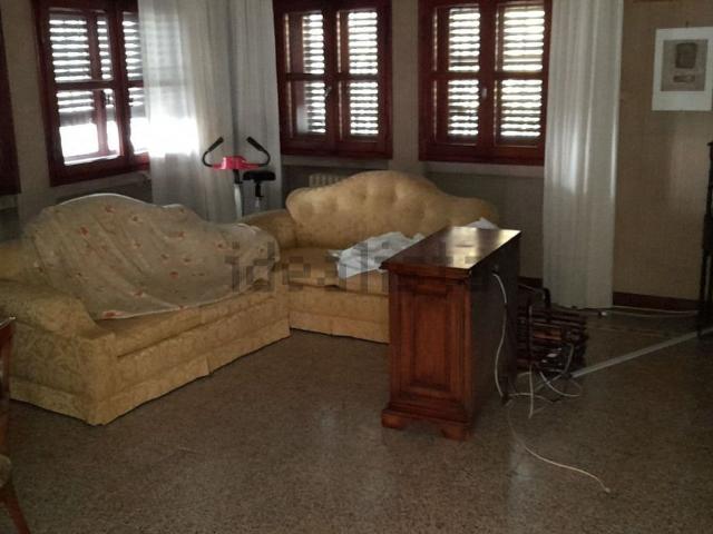Casa in vendita a Rimini, Reggio Emilia