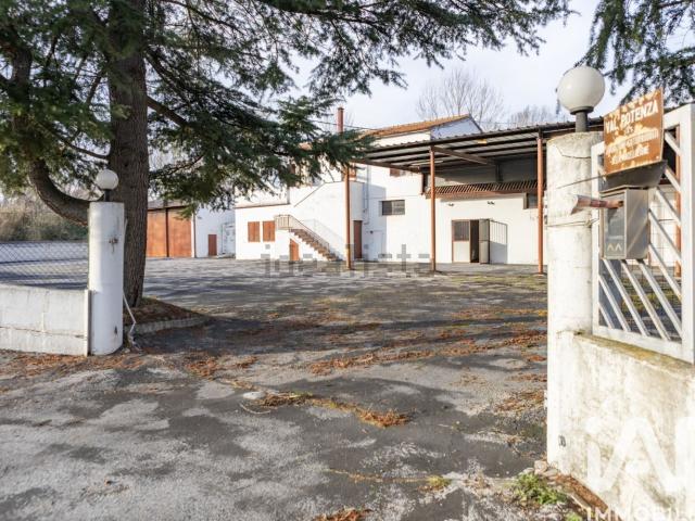 Casa in vendita a Marche, Macerata