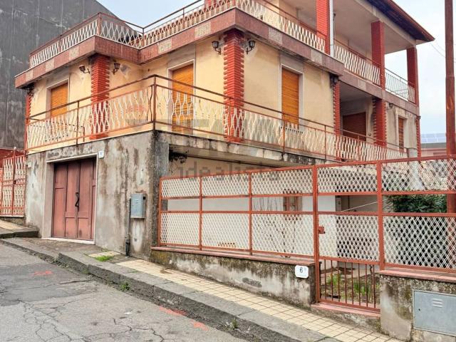 Casa in vendita a Zafferana Etnea, Sicilia
