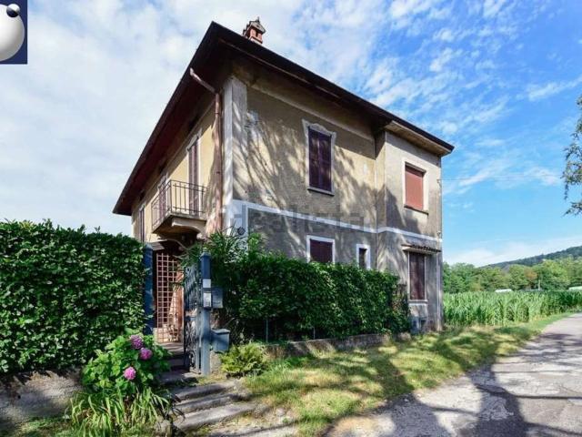Casa in vendita a Cassina Mariaga, Erba
