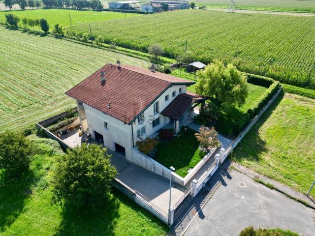 Casa in vendita a Borgo San Giacomo, Lombardia