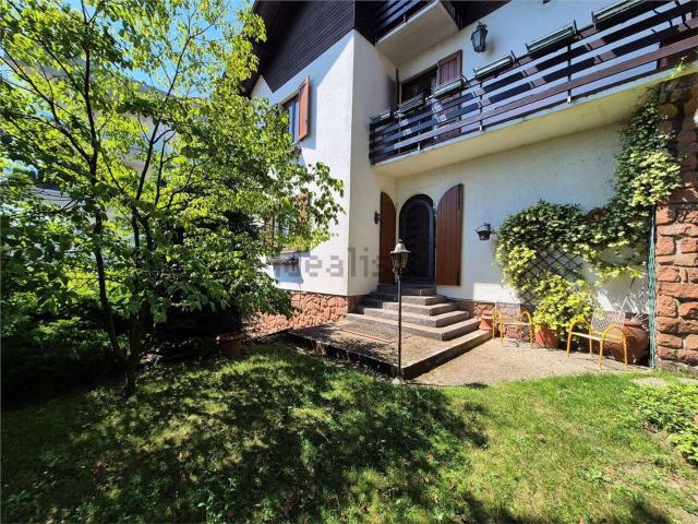 Casa in vendita a Cantù, Lombardia