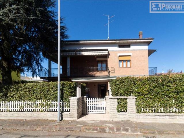 Casa in vendita a Cittanova, Modena