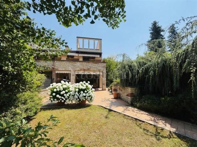 Casa in vendita a Cellatica, Lombardia