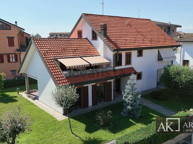 Casa in vendita a Vignale Nuovo, Novara
