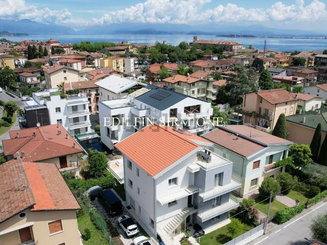 Casa in vendita a Desenzano Del Garda, Brescia