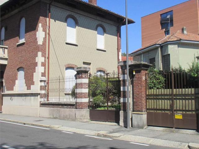 Casa in vendita a Centro, Gallarate