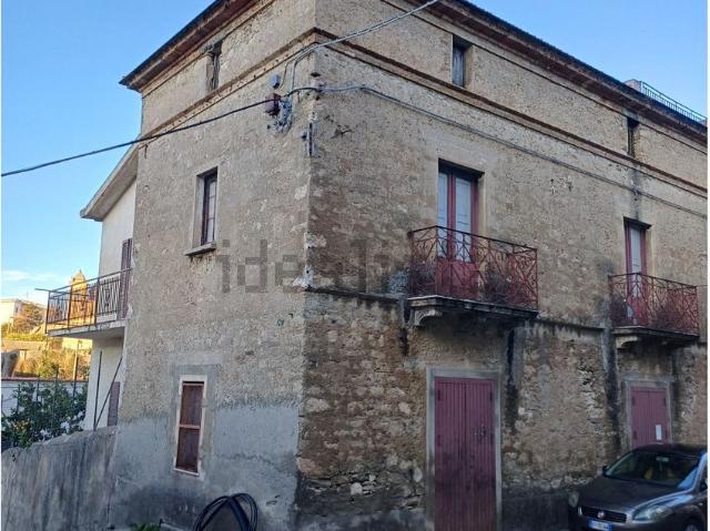 Casa in vendita a Calabria, Cosenza