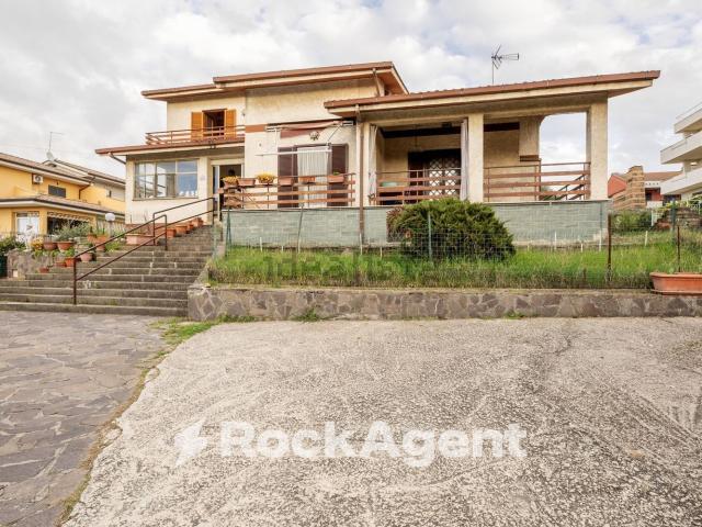 Casa in vendita a Prima Porta, Montecompatri