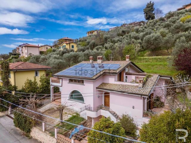 Casa in vendita a Massarosa, Toscana