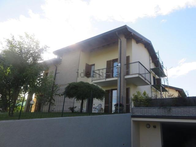 Casa in vendita a Carpesino, Erba