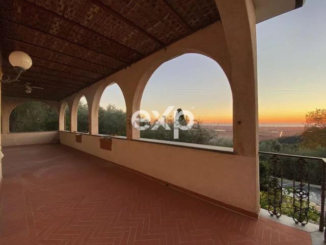 Casa in vendita a Massarosa, Toscana