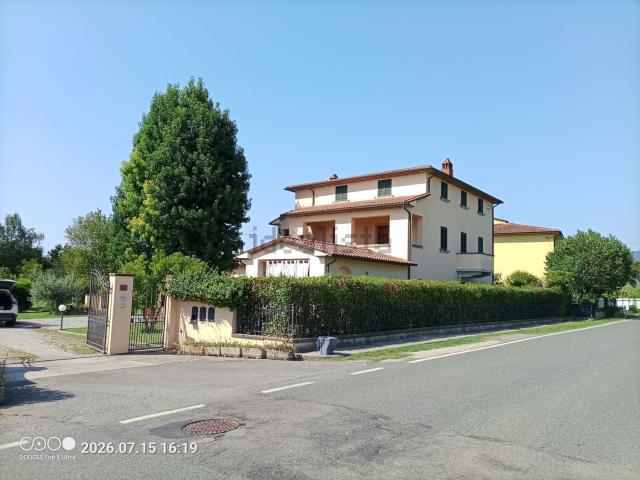 Casa in vendita a Palazzo Del Pero, Toscana