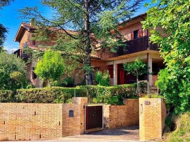 Casa in vendita a Marche, Macerata