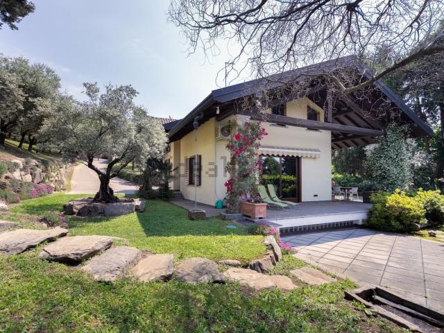 Casa in vendita a Vergiate, Lombardia