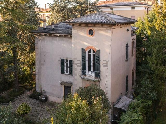 Casa in vendita a Est, Brenzone