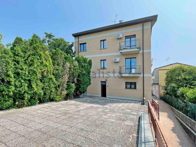 Casa in vendita a Lodula, Tradate