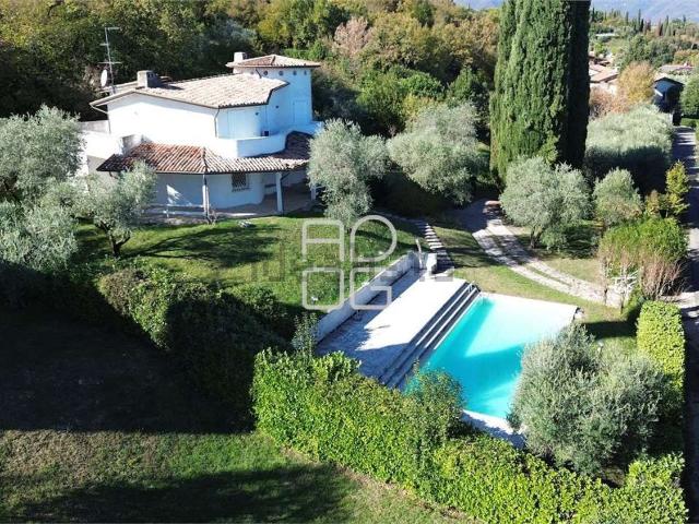 Casa in vendita a San Felice Del Benaco, Lombardia