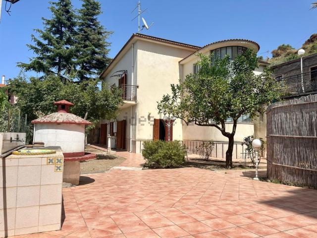 Casa in vendita a Cuffari, Torrenova