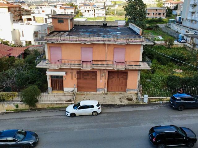 Casa in vendita a Partinico, Sicilia