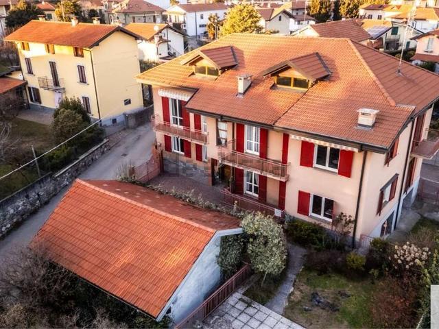 Casa in vendita a Ispra, Varese