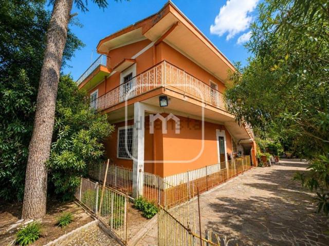 Casa in vendita a Giardini di Corcolle, Roma Capitale