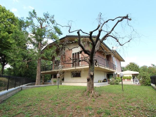 Casa in vendita a Nord-Est, Brenzone