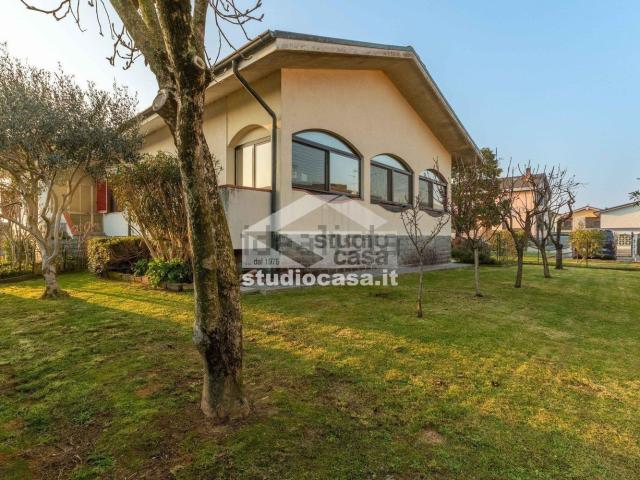 Casa in vendita a Cascina Saresano, Mediglia