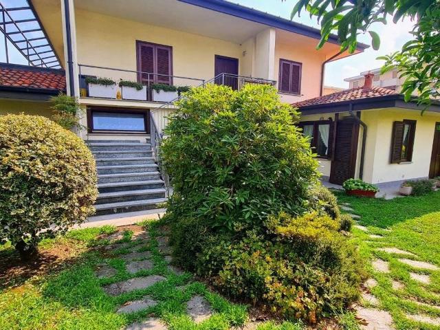 Casa in vendita a Ronchi, Gallarate