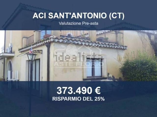 Casa in vendita a Santa Maria la Stella, Aci Sant'Antonio