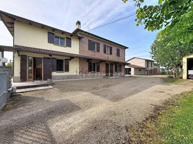 Casa in vendita a Nuovo Circondario Imolese, Imola