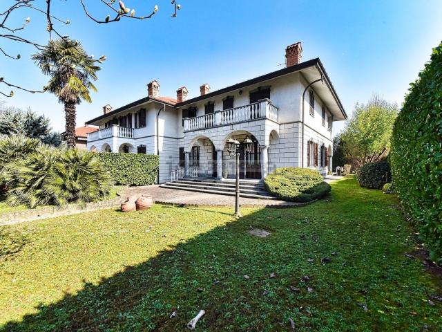 Casa in vendita a Cesano Maderno, Cascina Gaeta