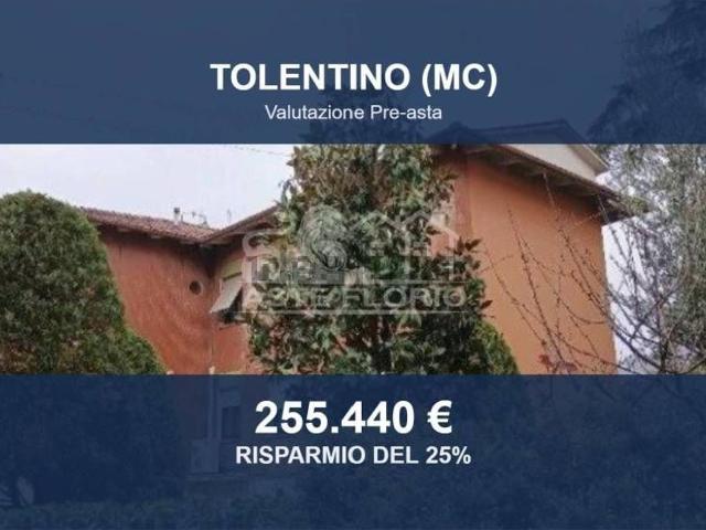 Casa in vendita a Tolentino, Macerata