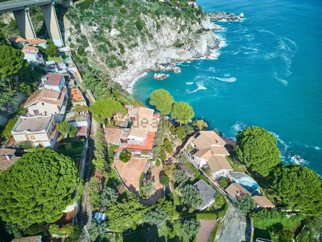 Casa in vendita a Calabria, Catanzaro