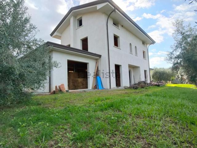 Casa in vendita a Cervaiolo, Montignoso