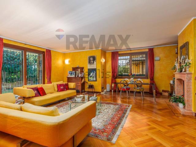 Casa in vendita a Stezzano, Bergamo