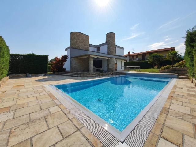 Casa in vendita a Torre De' Roveri, Lombardia