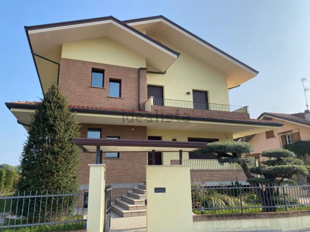 Casa in vendita a Misano Adriatico, Rimini